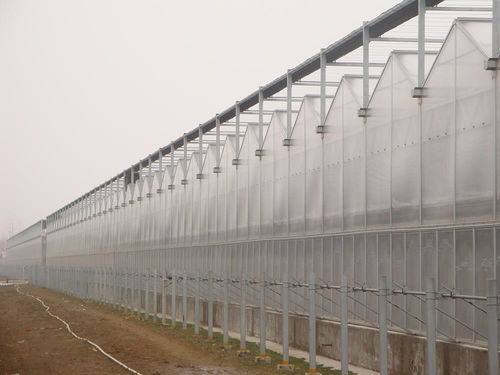 pc陽光板,用于溫室大棚屋頂材料的安裝細(xì)節(jié)與規(guī)范